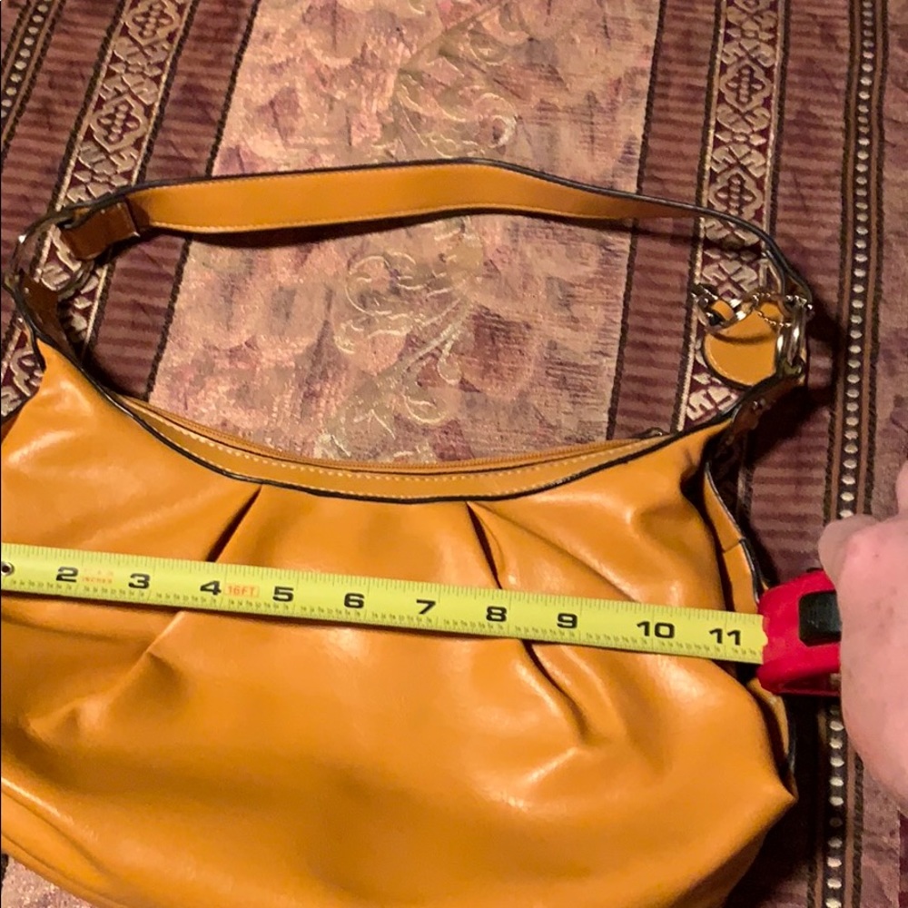 Gold Purse - Picture 6 of 8